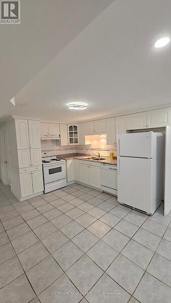 Brampton 2 bedrooms House for rent. Property photo: 649499-2
