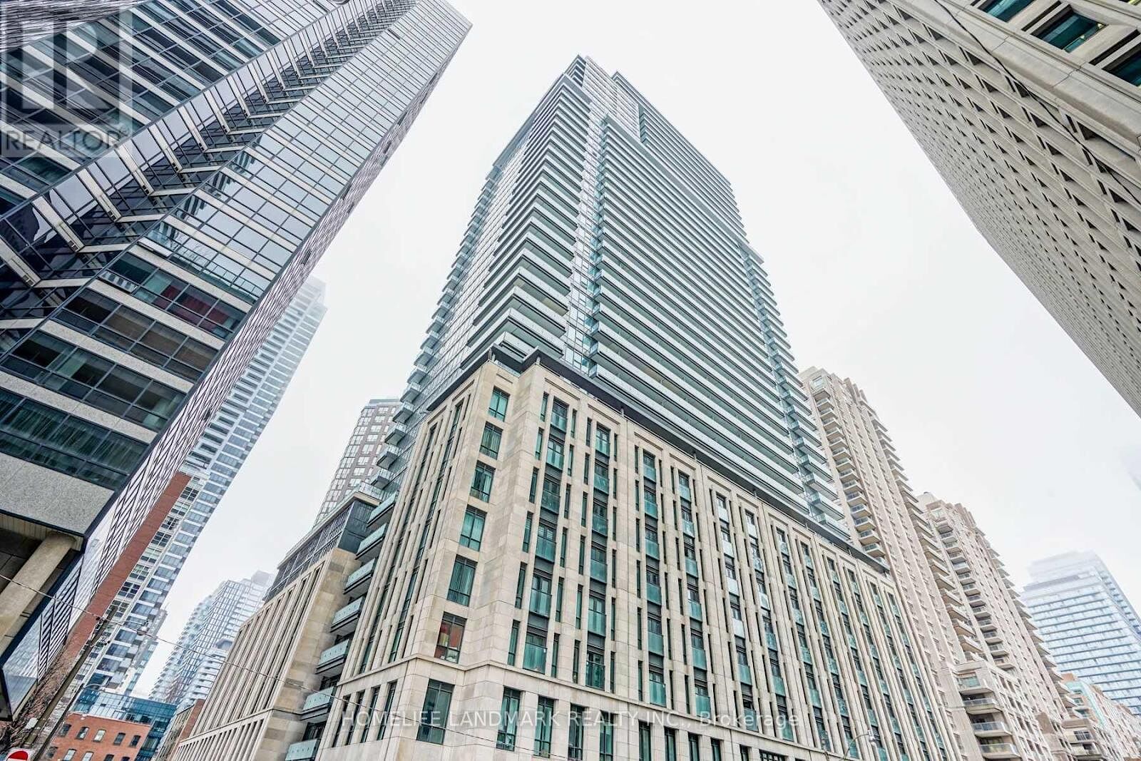 Toronto studio Apartment for rent. Property photo: 649538-1