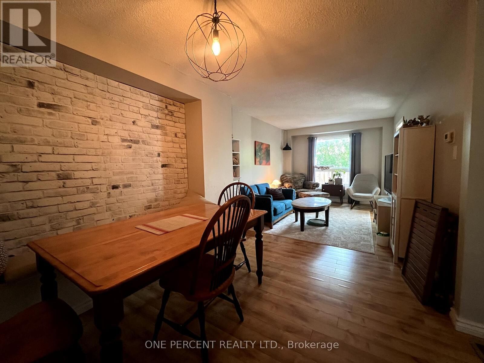Oshawa 3 bedrooms Townhouse for rent. Property photo: 649541-1