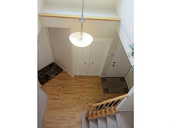 Calgary 3 bedrooms House for rent. Property photo: 649580-2