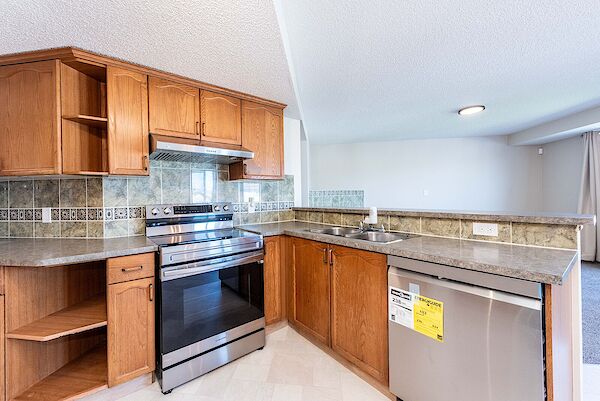 Calgary 3 bedrooms Main Floor for rent. Property photo: 649676-2