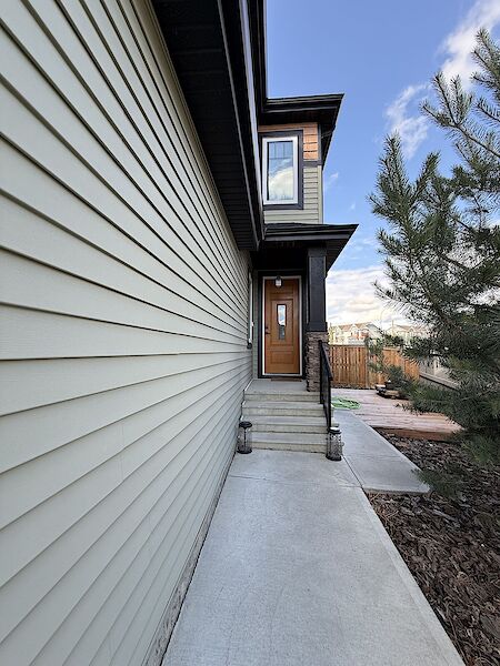 Leduc 3 + Den bedrooms House for rent. Property photo: 649678-2