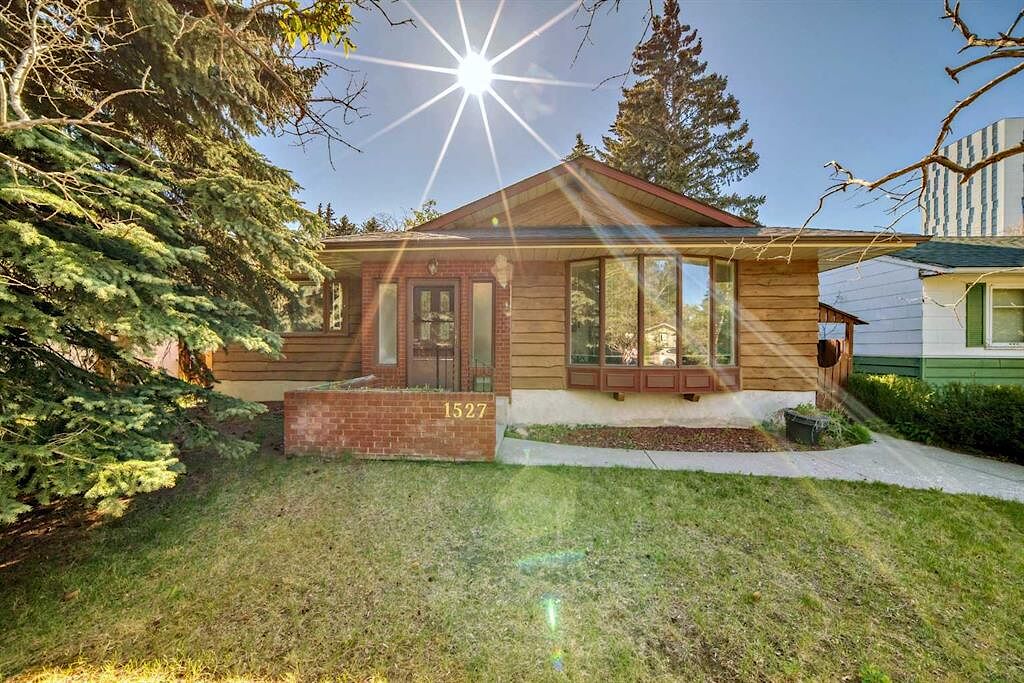 Calgary 3 bedrooms Room For Rent for rent. Property photo: 651328-1