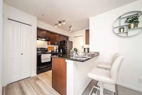 Edmonton 2 bedrooms Condo Unit for rent. Property photo: 651409-3