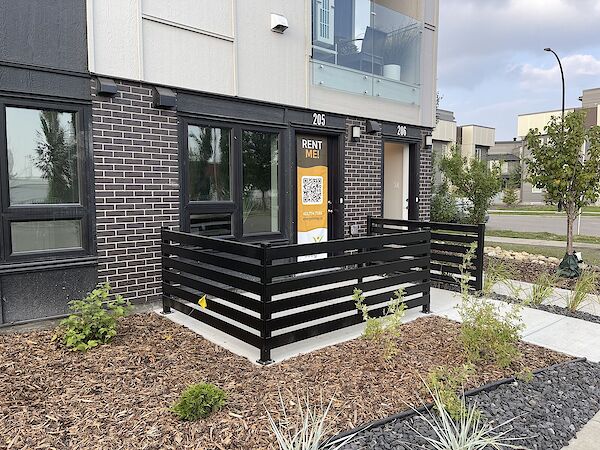 Calgary 2 bedrooms Townhouse for rent. Property photo: 652660-3