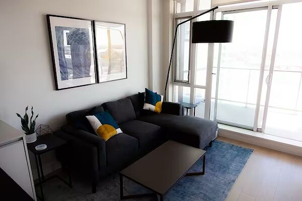 Calgary 1 bedroom Condo Unit for rent. Property photo: 654599-3