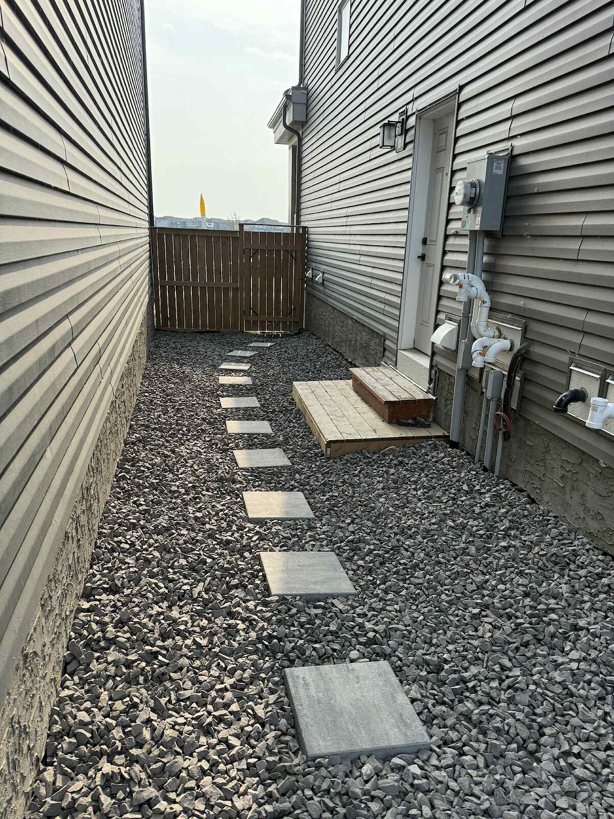 Calgary 2 bedrooms Basement for rent. Property photo: 658243-1