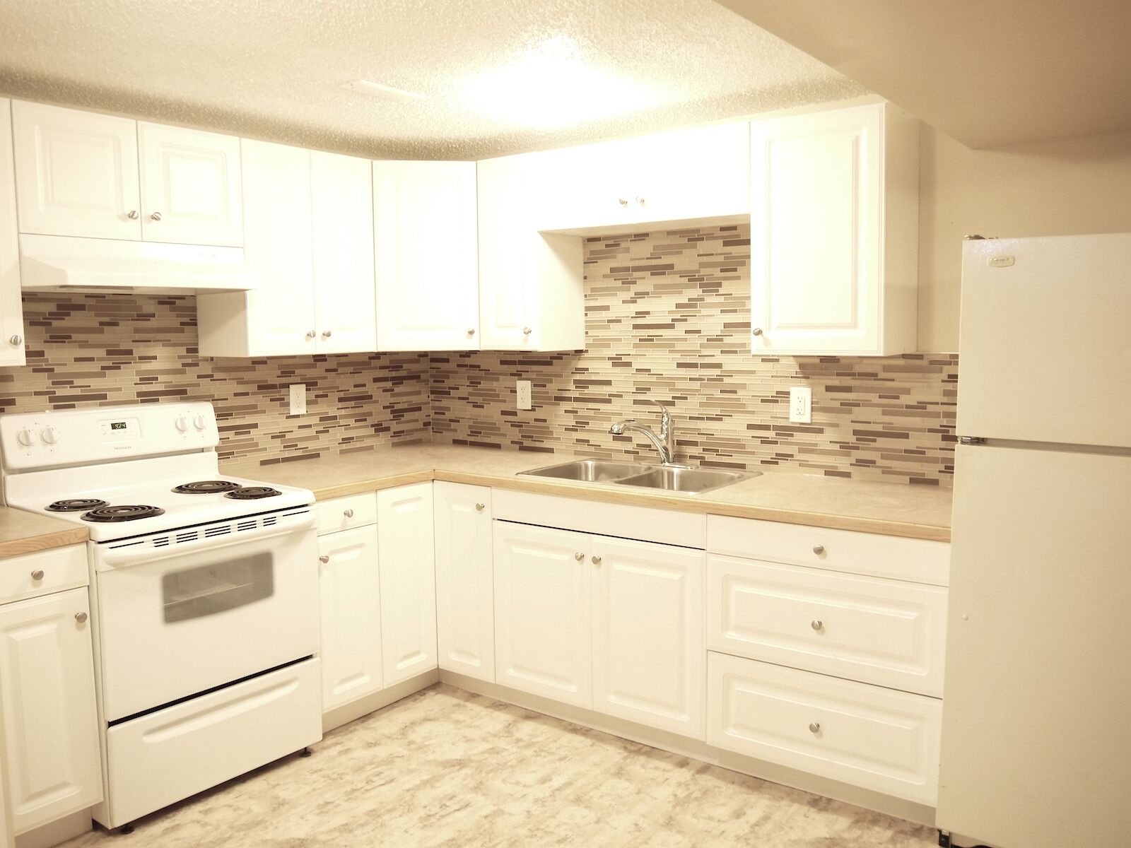 Calgary 2 bedrooms Basement for rent. Property photo: 6615-1