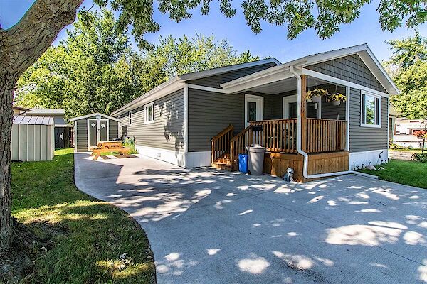 Essex 3 bedrooms House for rent. Property photo: 663635-2