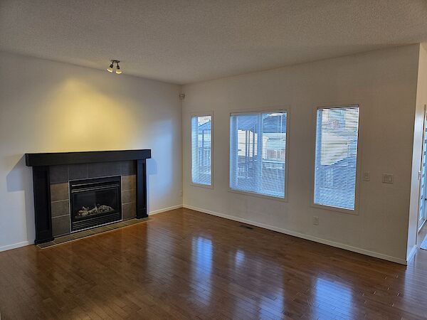 Airdrie 3 bedrooms House for rent. Property photo: 664557-2