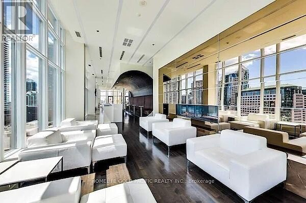 Toronto 2 bedrooms Apartment for rent. Property photo: 666284-3