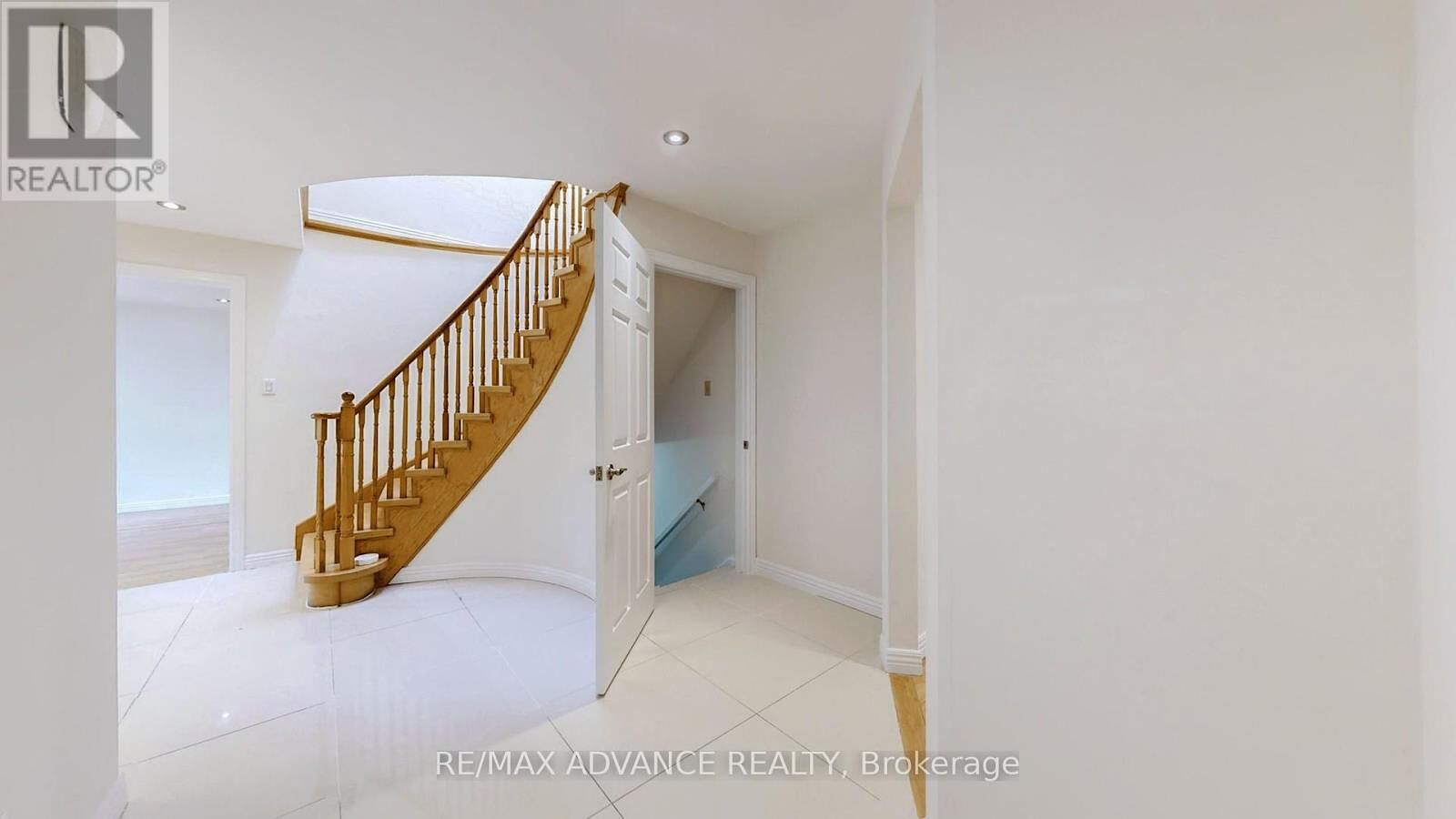 Toronto 2 bedrooms Apartment for rent. Property photo: 667526-1