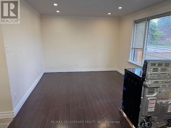 Toronto 4 bedrooms House for rent. Property photo: 667887-3