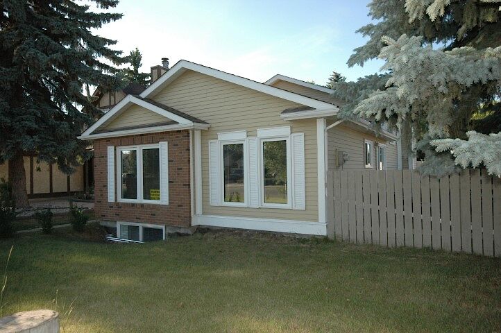 Edmonton 4 bedrooms House for rent. Property photo: 668169-1