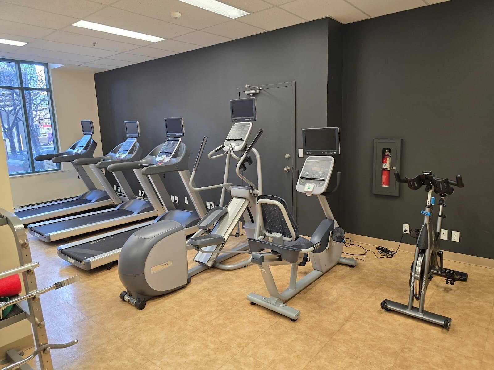 Calgary 1 bedroom Room For Rent for rent. Property photo: 669064-1