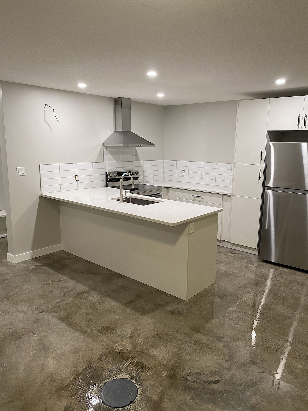 High River 2 bedrooms Basement for rent. Property photo: 669065-1