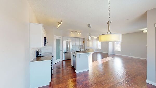 Calgary 3 bedrooms House for rent. Property photo: 669854-2