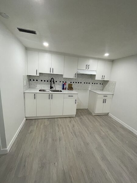 Calgary 2 bedrooms Basement for rent. Property photo: 671269-2