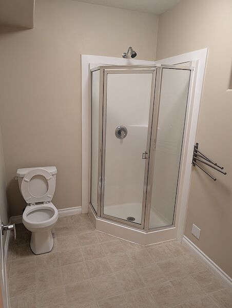 Edmonton 1 bedroom Basement for rent. Property photo: 672725-3