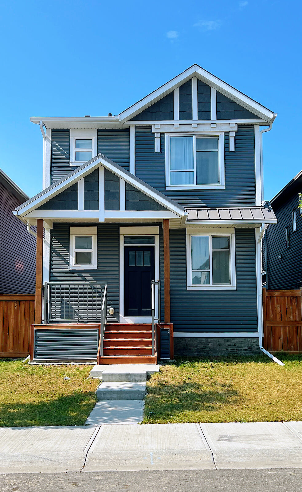 Calgary 3 + Den bedrooms Main Floor for rent. Property photo: 672788-1