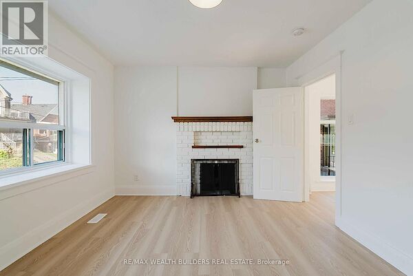 Toronto 4 bedrooms House for rent. Property photo: 673643-3