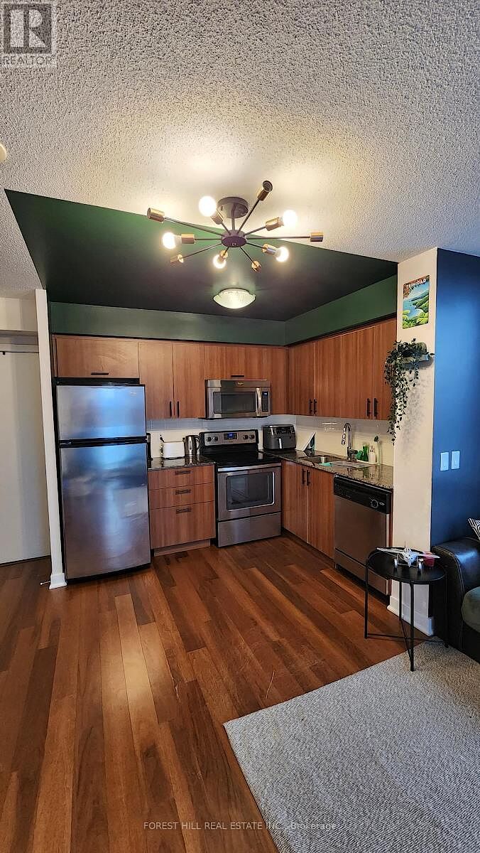 Toronto 3 bedrooms Apartment for rent. Property photo: 673799-1