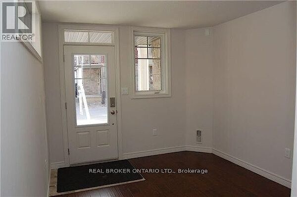 Hamilton 3 bedrooms Townhouse for rent. Property photo: 674183-2