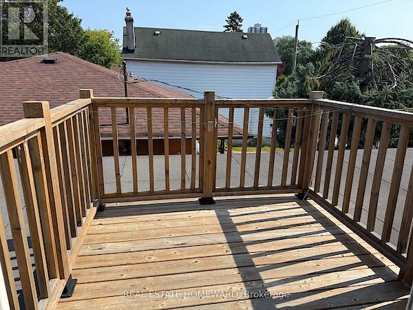 Toronto 2 bedrooms House for rent. Property photo: 674347-2