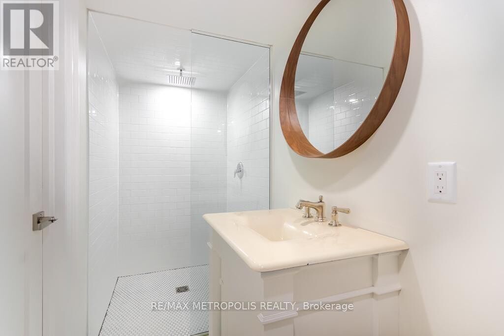 Toronto 2 bedrooms House for rent. Property photo: 675412-1