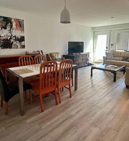 Calgary 3 bedrooms Condo Unit for rent. Property photo: 676398-3