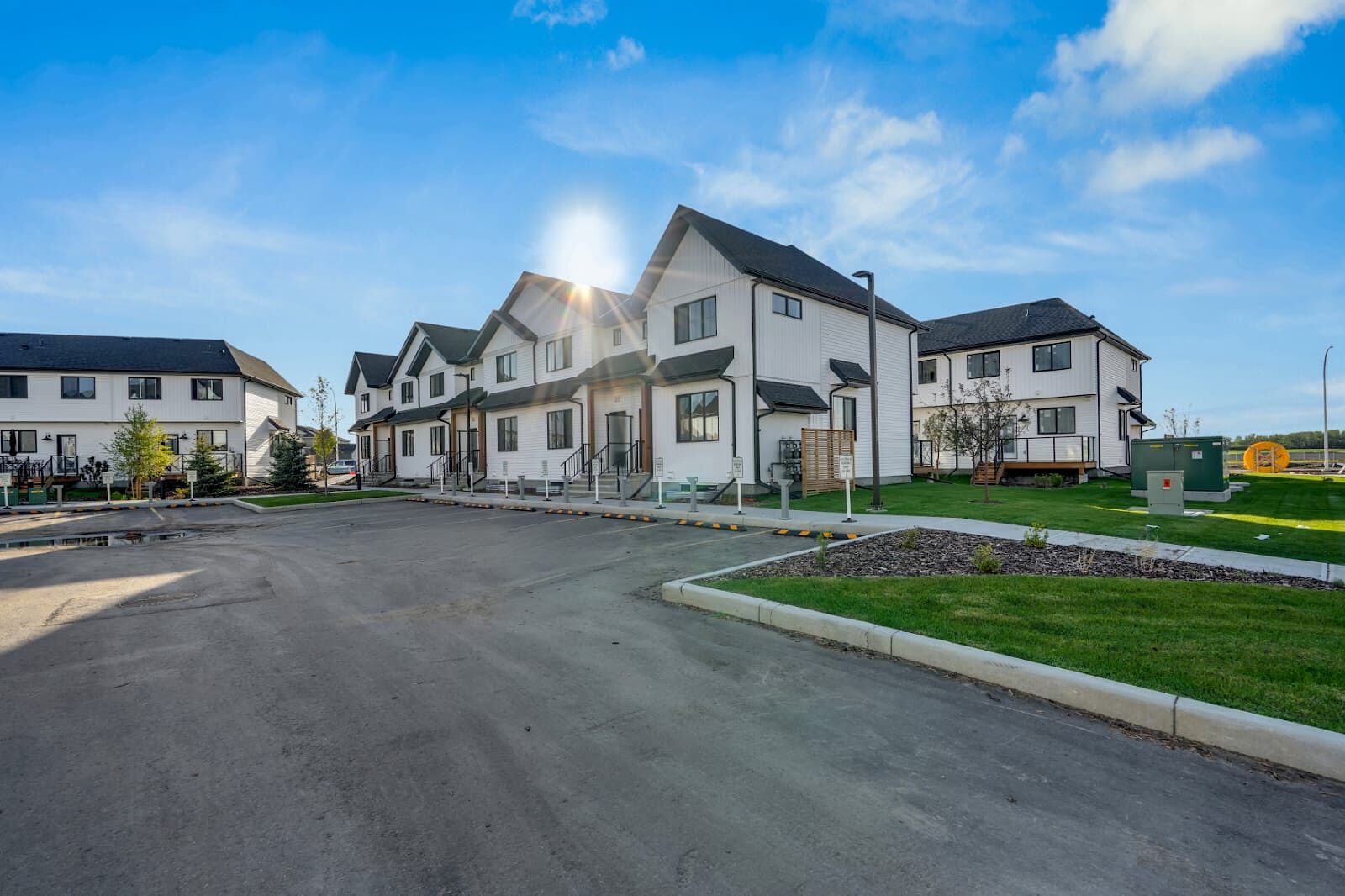 Calgary 3 bedrooms Townhouse for rent. Property photo: 677806-1