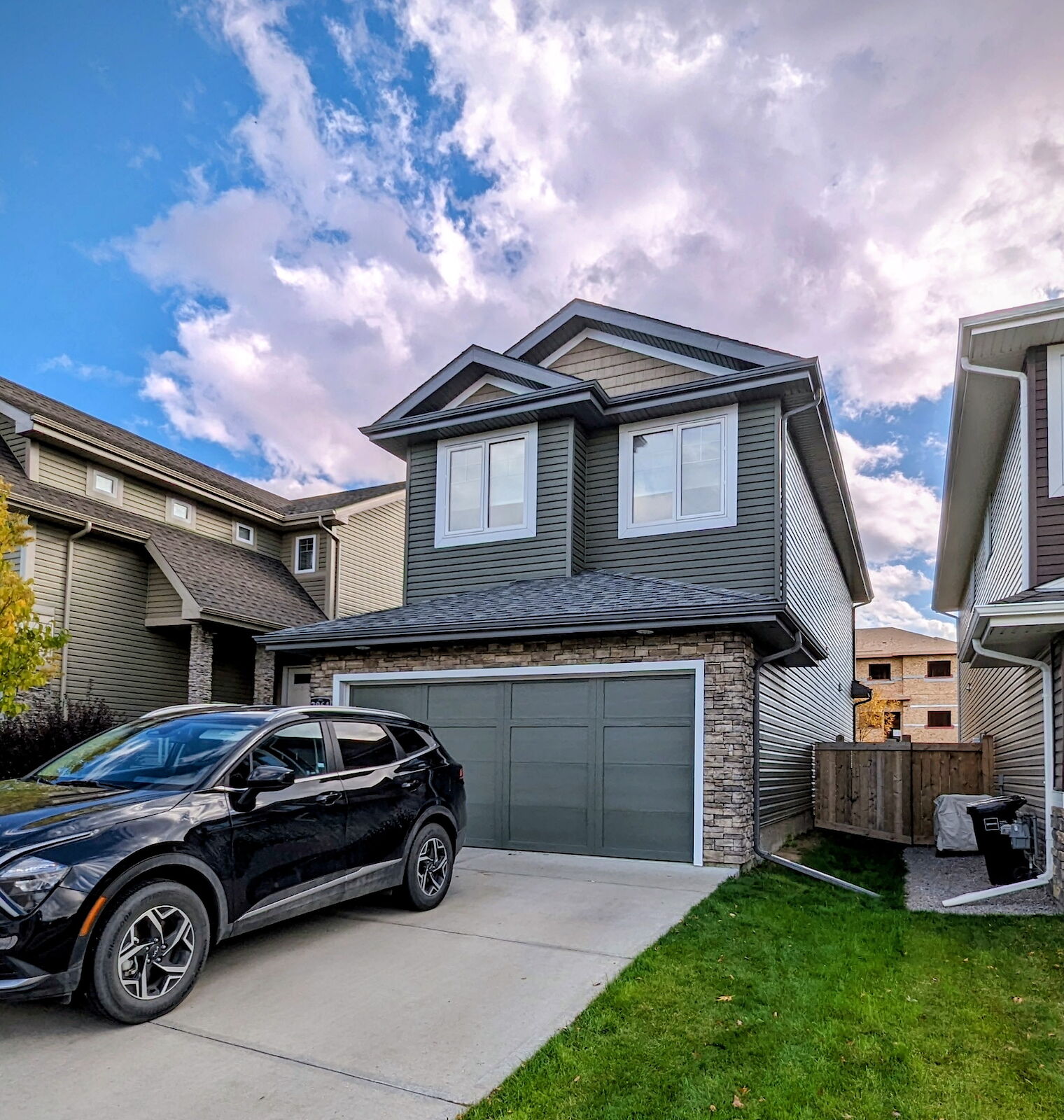 Edmonton 3 + Den bedrooms House for rent. Property photo: 677951-1