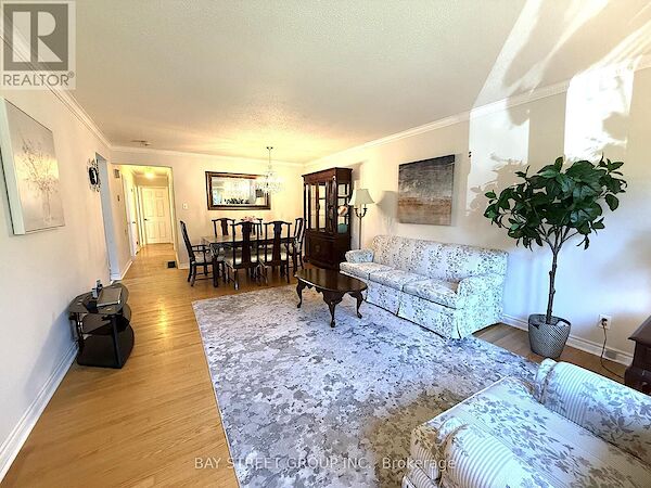 Toronto 3 bedrooms House for rent. Property photo: 678147-2