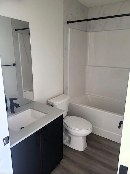 Edmonton 4 bedrooms House for rent. Property photo: 678418-2