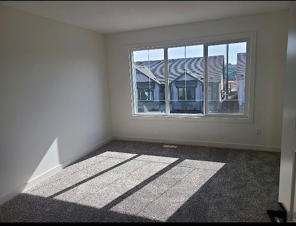 Edmonton 4 bedrooms House for rent. Property photo: 678418-3