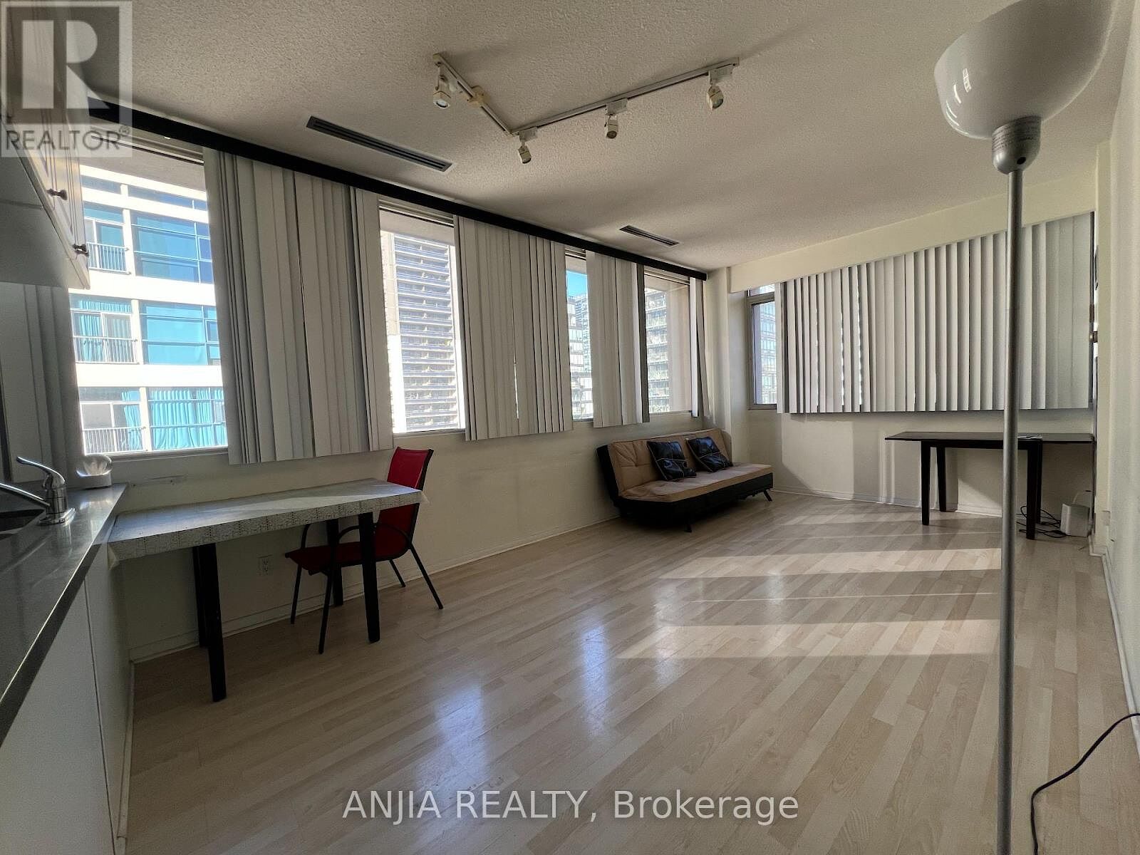 Toronto 1 bedroom Apartment for rent. Property photo: 678481-1