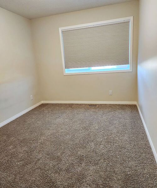 Calgary 3 bedrooms House for rent. Property photo: 678625-2