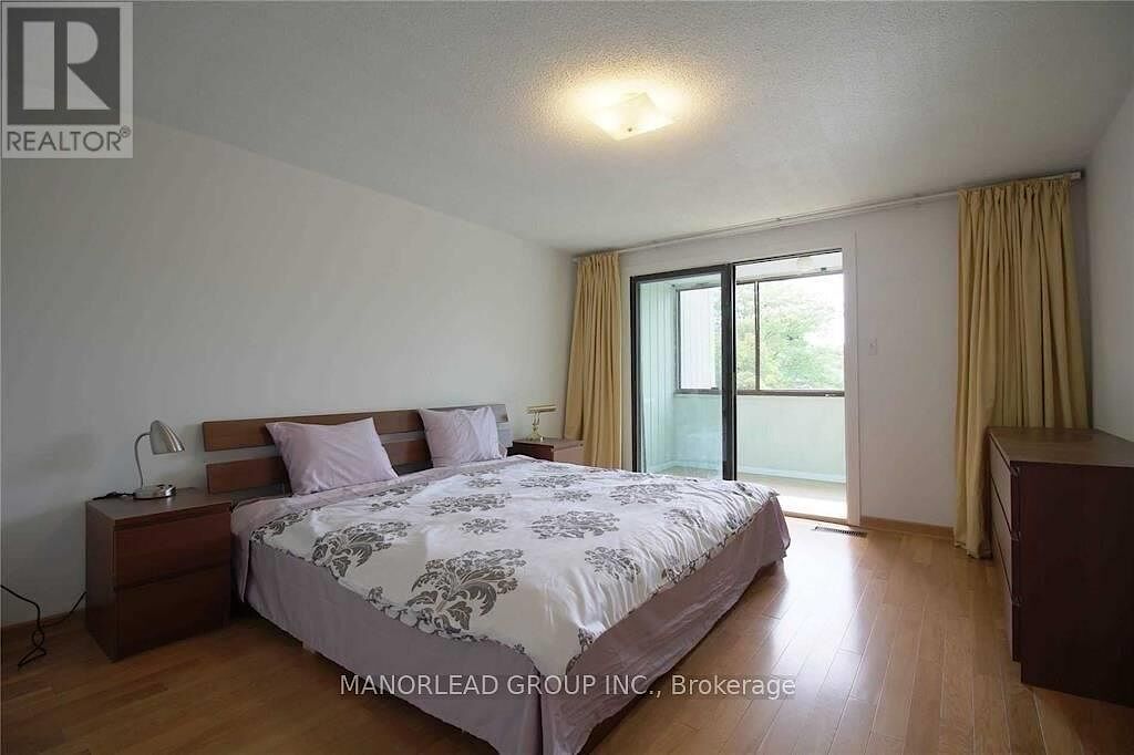 Toronto 3 bedrooms Townhouse for rent. Property photo: 678933-1