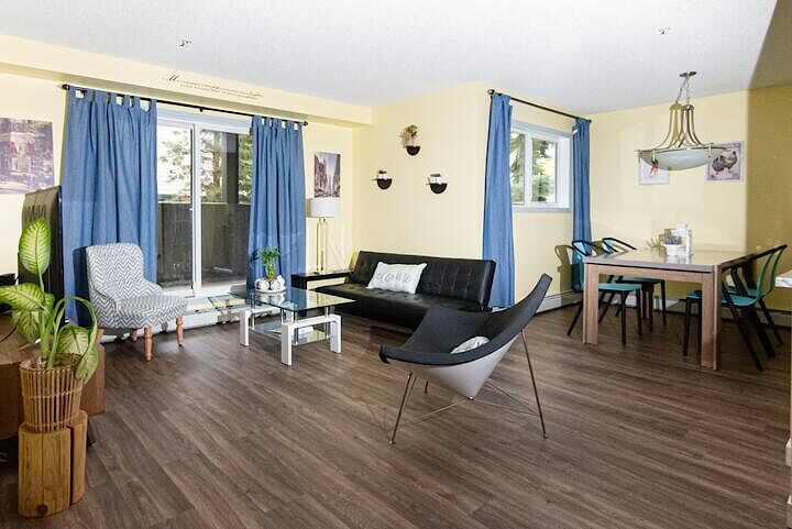 Edmonton 2 bedrooms Condo Unit for rent. Property photo: 679087-1