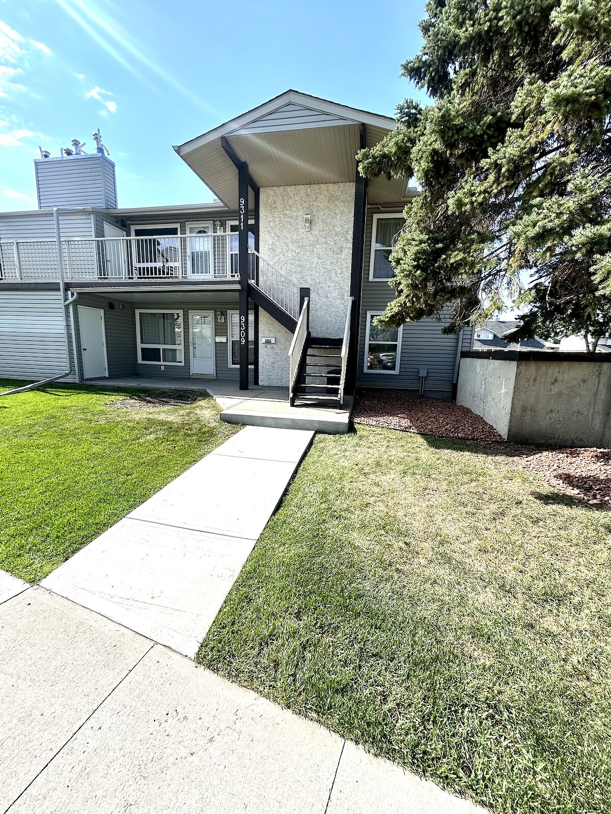 Edmonton 2 + Den bedrooms Condo Unit for rent. Property photo: 679301-1