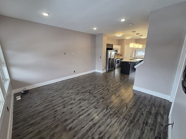 Saskatoon 3 bedrooms House for rent. Property photo: 679336-2