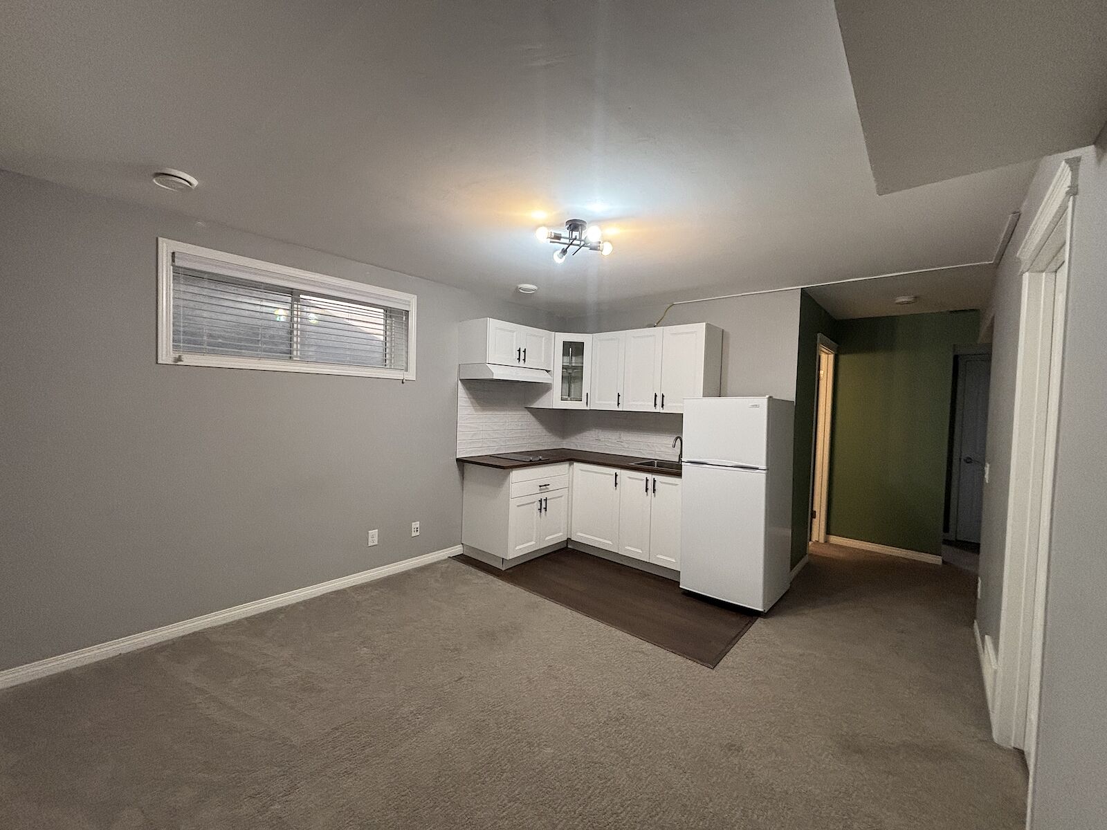Calgary 1 bedroom Basement for rent. Property photo: 679359-1