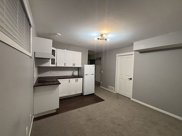 Calgary 1 bedroom Basement for rent. Property photo: 679359-3