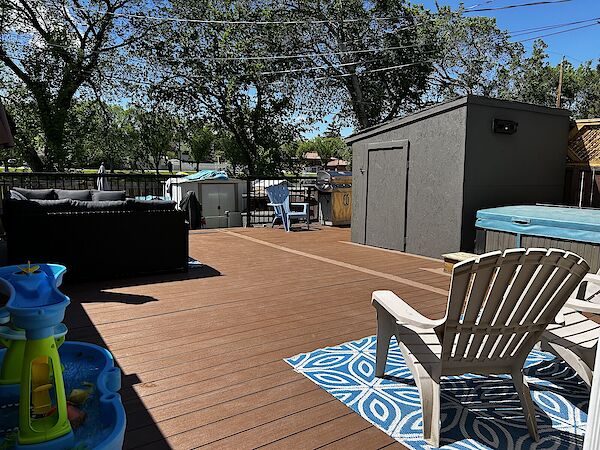 Calgary 4 bedrooms Duplex for rent. Property photo: 679367-2