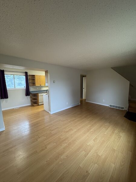 Red Deer 3 + Den bedrooms Townhouse for rent. Property photo: 679407-3