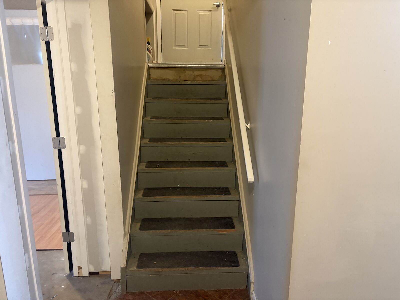 Calgary 2 bedrooms Basement for rent. Property photo: 679416-1