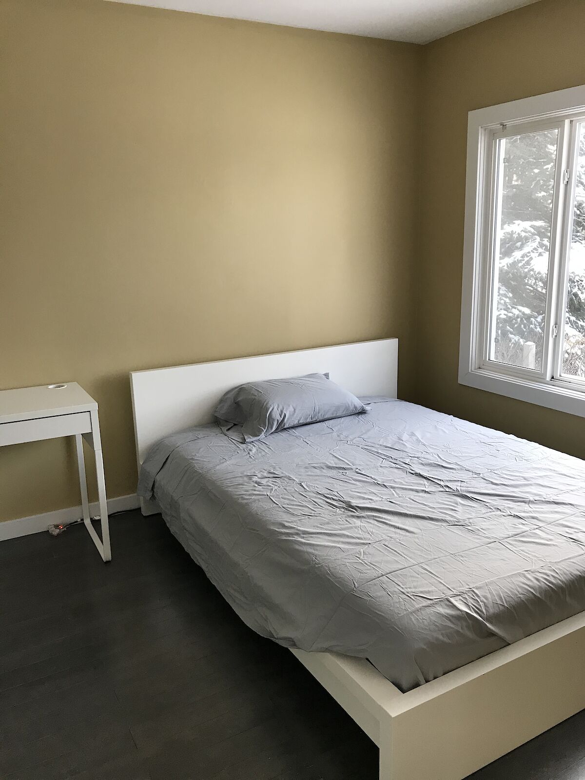 Edmonton 3 bedrooms Room For Rent for rent. Property photo: 679445-1