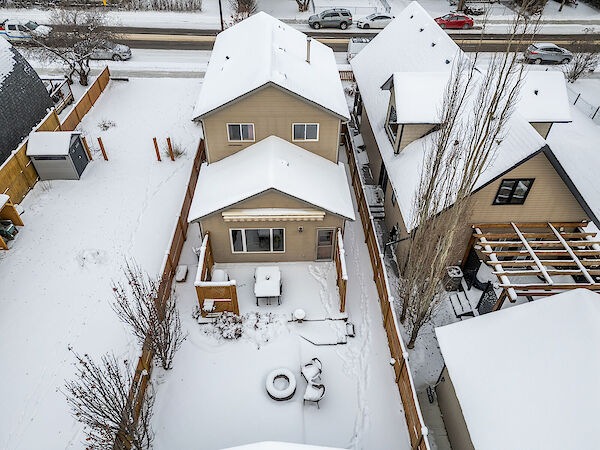 Sylvan Lake 4 bedrooms House for rent. Property photo: 679490-3