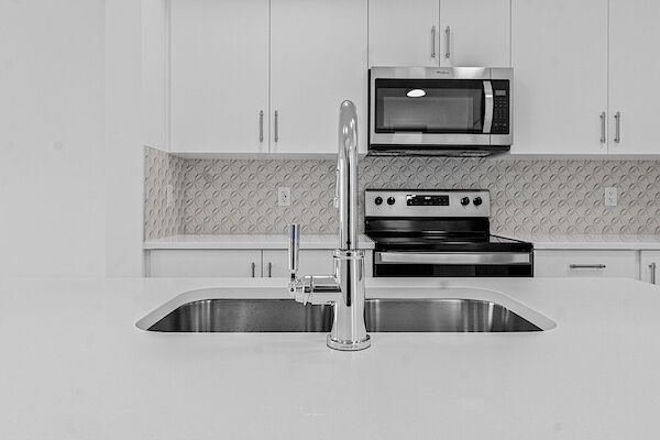 Calgary 4 bedrooms House for rent. Property photo: 679535-3