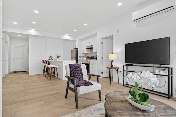 Edmonton 1 bedrooms Apartment for rent. Property photo: 679549-3